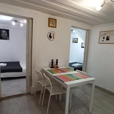 Apartment Martim Moniz Low Cost