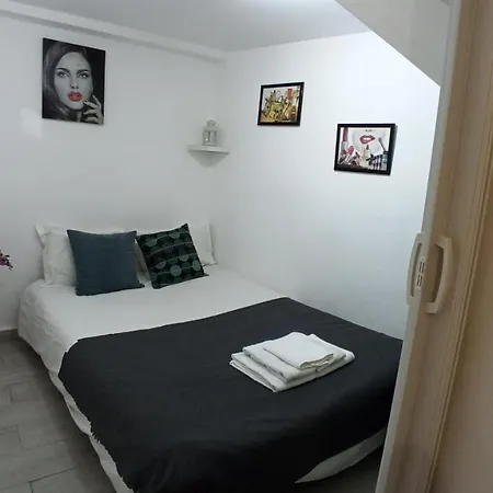Martim Moniz Low Cost * Lisbon